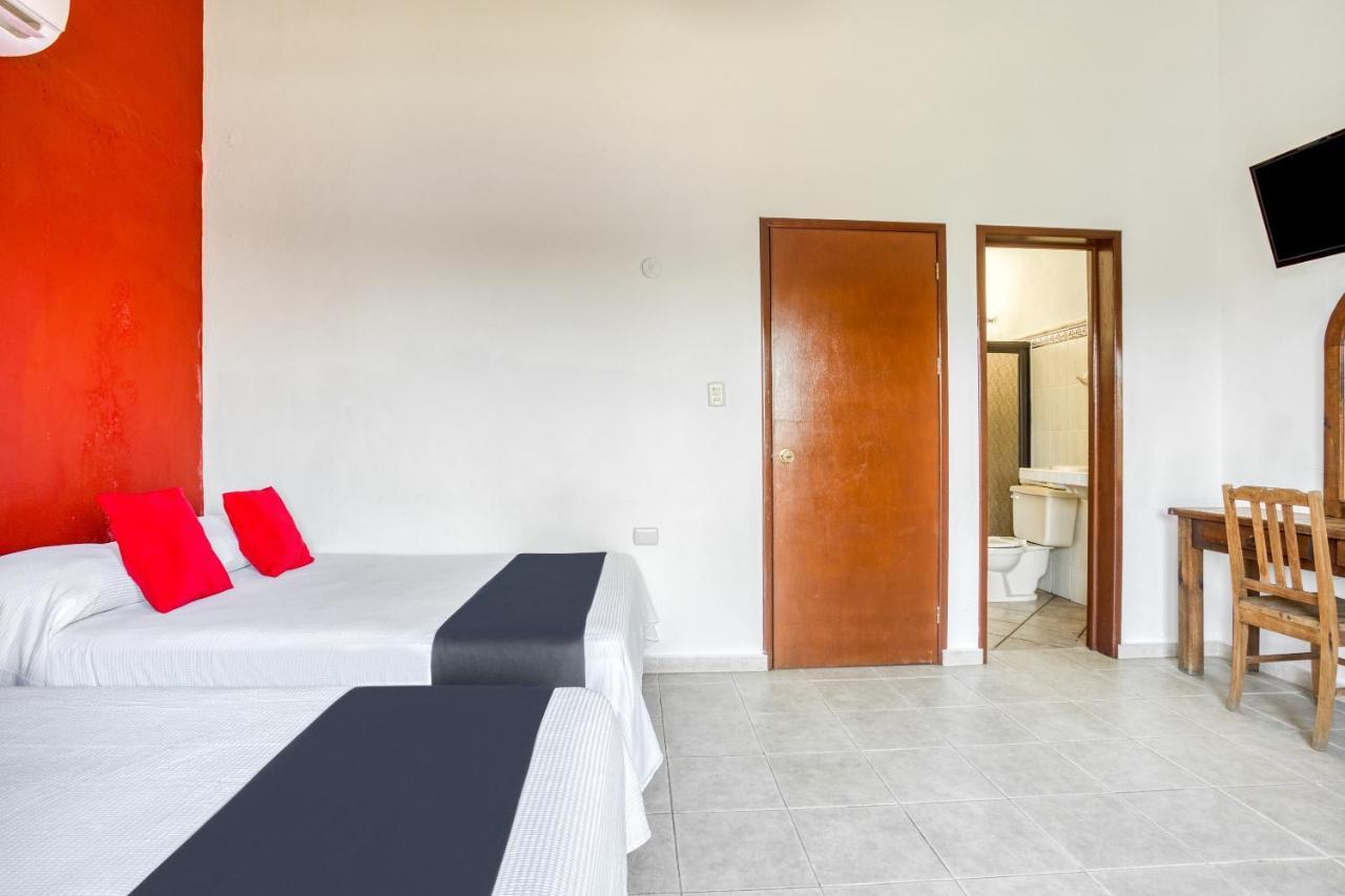 Chac Chi Hotel & Suites Isla Mujeres Buitenkant foto
